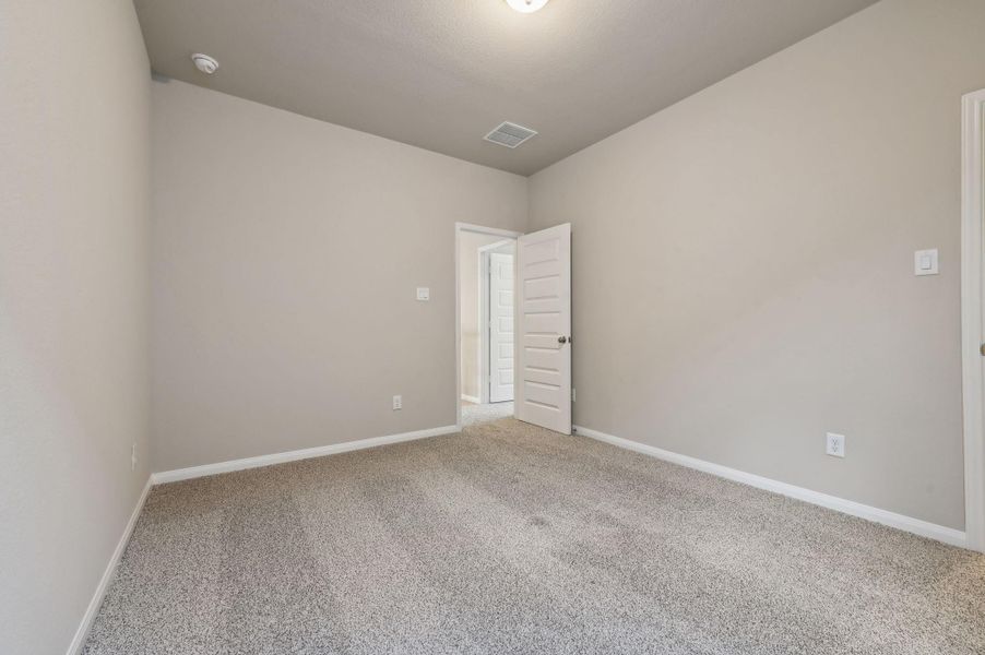 Photo is not of the actual home but is an inspirational photo of builder’s model home and may depict options, furnishings, and/or decorator features that are not included. Photo is not of the actual home but is an inspirational photo of builder’s model home and may depict options, furnishings, and/or decorator features that are not included.