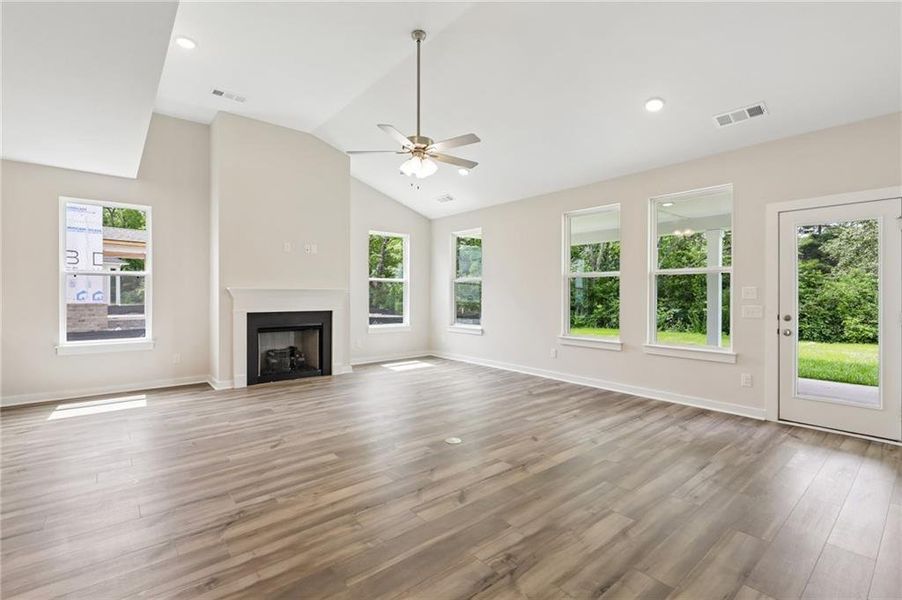 Spacious, unfurnished interior of a new home in The Park at Brighton, Locust Grove (Image 10).