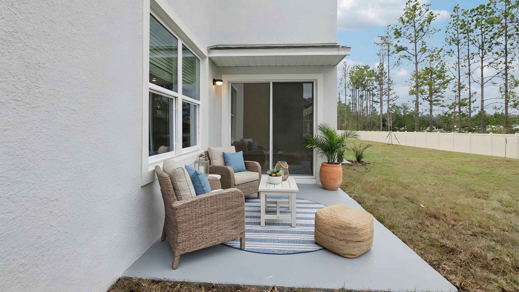 Representative exterior details of a home built from the Darwin by D.R. Horton in Ocala Crossings South, Ocala (Image 3).