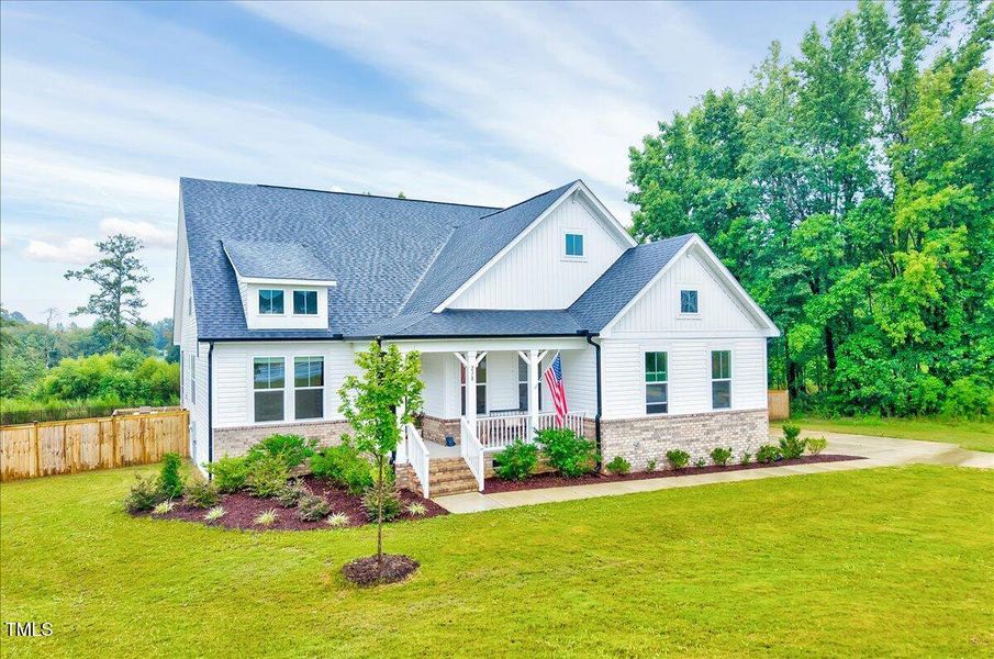 03-238 Harvester Rd-3