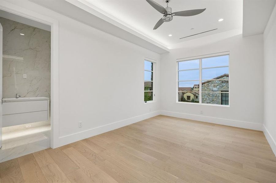 Spacious, unfurnished interior of a new home in , Westlake (Image 22).