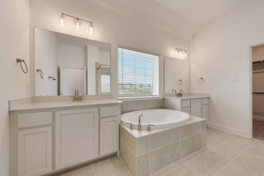 Representative furnished interior of a home built from the Ashwood by Pacesetter Homes in Park Hills, Rockwall (Image 11). Representative furnished interior of a home built from the Ashwood by Pacesetter Homes in Park Hills, Rockwall (Image 11).
