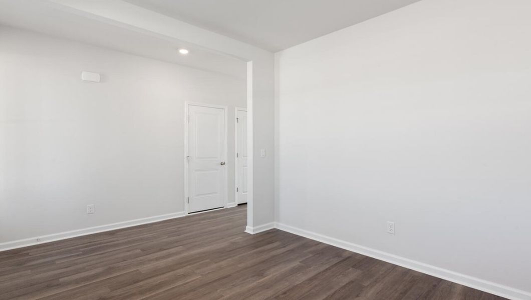 Spacious, unfurnished interior of a new home in Grayson Park, Leland (Image 17).