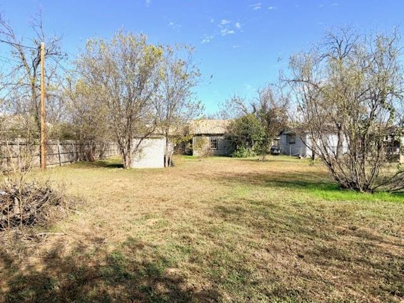 Natural landscape and outdoor views near in Brownwood (Image 20). Natural landscape and outdoor views near in Brownwood (Image 20).