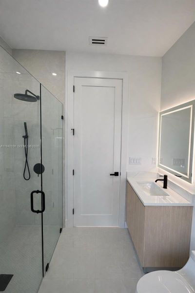 Furnished interior view inside a new home in , Cape Coral (Image 12).