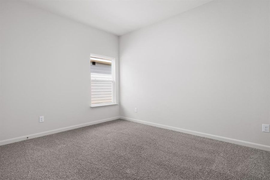 Spacious, unfurnished interior of a new home in Logan Square, Fort Worth (Image 6).