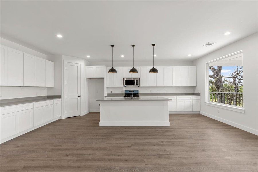 Spacious, unfurnished interior of a new home in , Bastrop (Image 17).