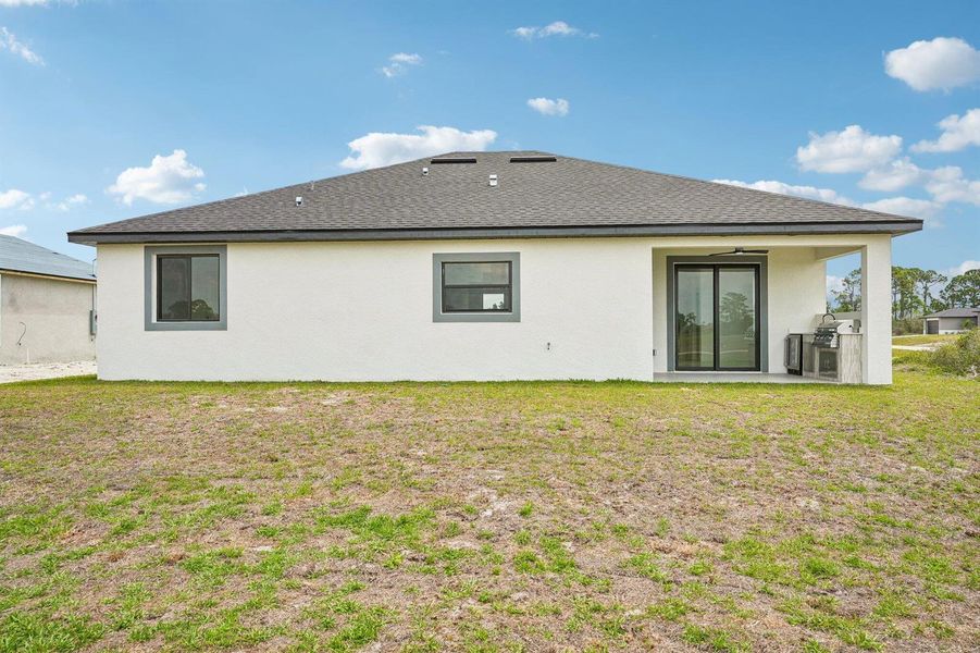 35-web-or-mls-W Broad Cir-S2404-035 35-web-or-mls-W Broad Cir-S2404-035