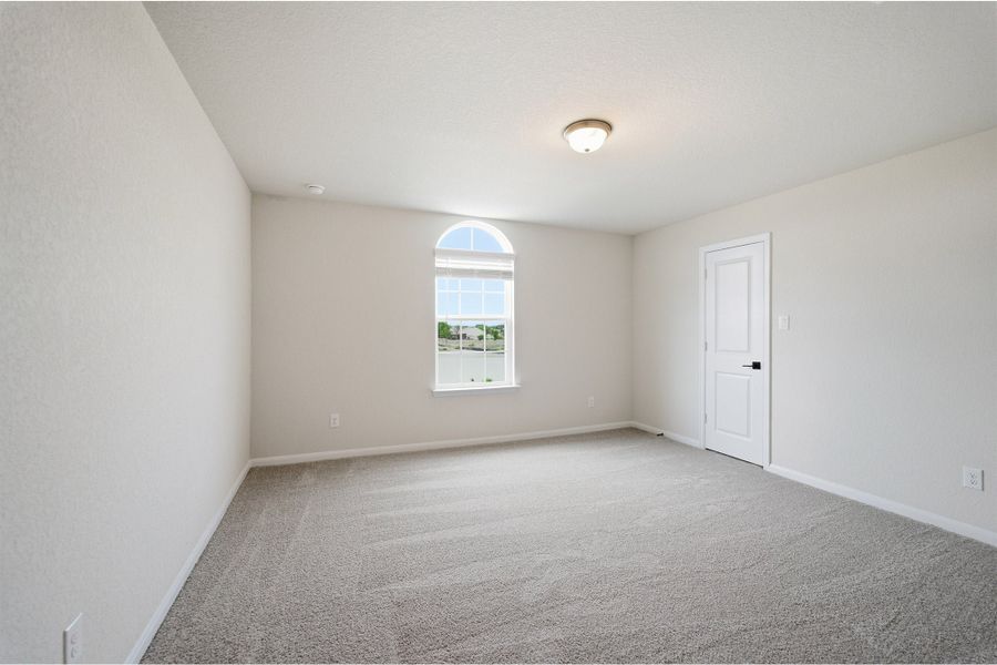Spacious, unfurnished interior of a new home in Megan's Landing, Castroville (Image 31).
