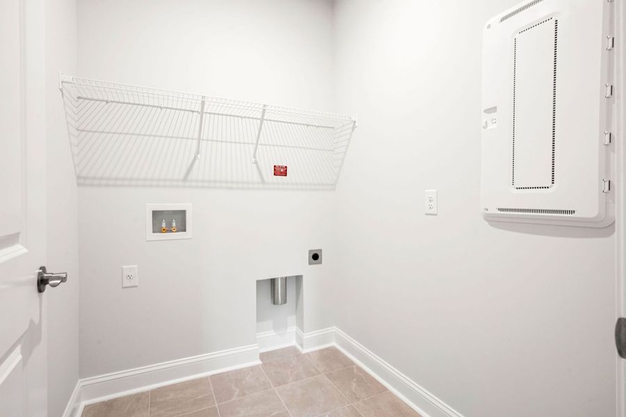 Spacious, unfurnished interior of a new home in Sun City Hilton Head, Bluffton (Image 28).