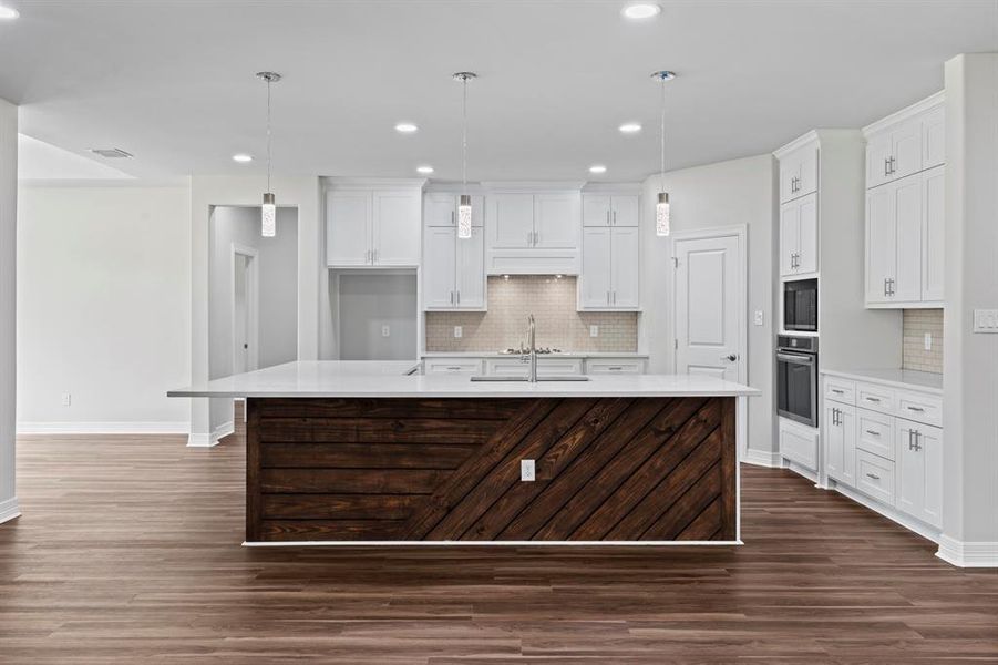 Furnished interior view inside a new home in , Lindale (Image 7).