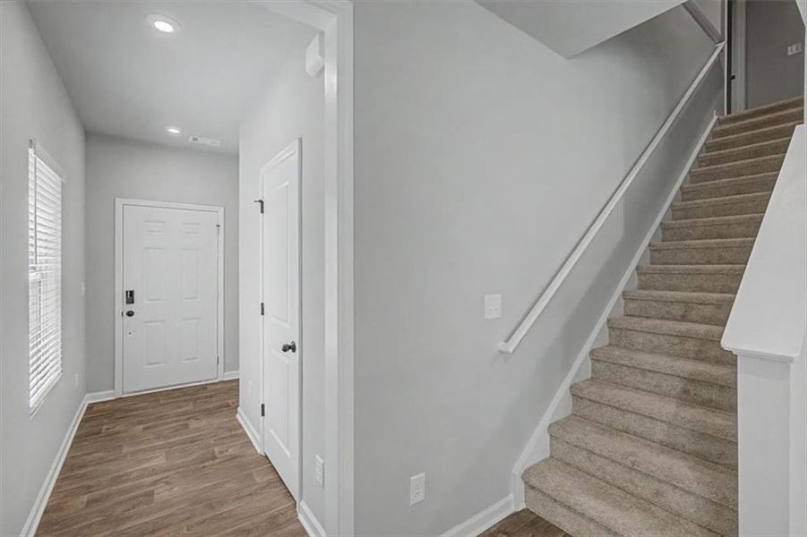 Spacious, unfurnished interior of a new home in Sawmill Creek, Mableton (Image 18).