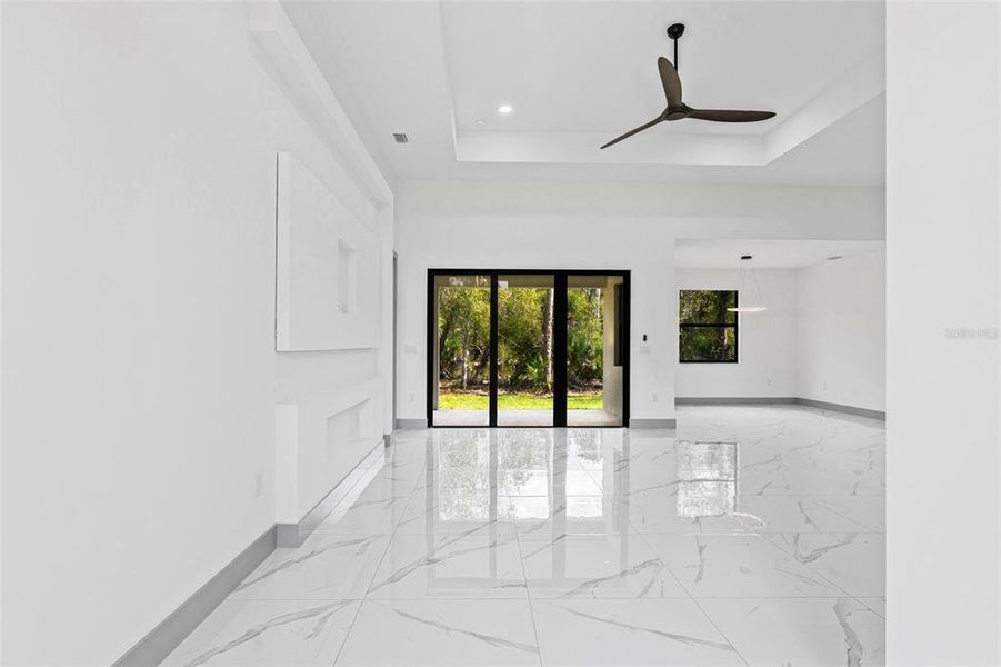 Spacious, unfurnished interior of a new home in , Port Charlotte (Image 19).