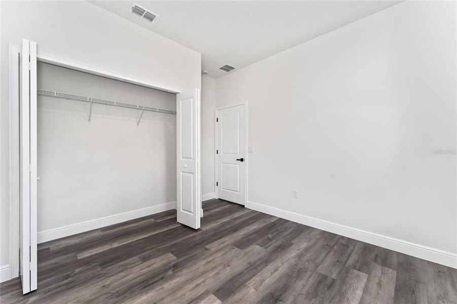 Spacious, unfurnished interior of a new home in , Ocala (Image 23).