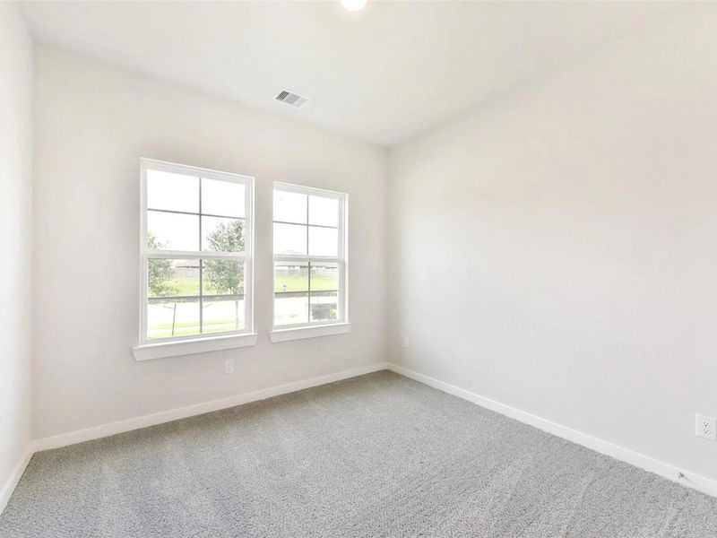 Spacious, unfurnished interior of a new home in River Ranch Meadows, Dayton (Image 26).