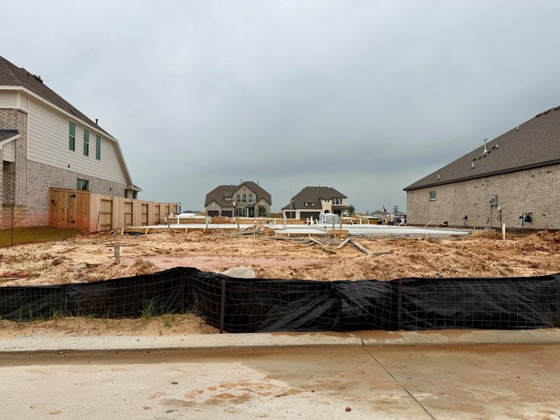 Site preparation for new homesites in Sunterra Lakes, Brookshire (Image 3).