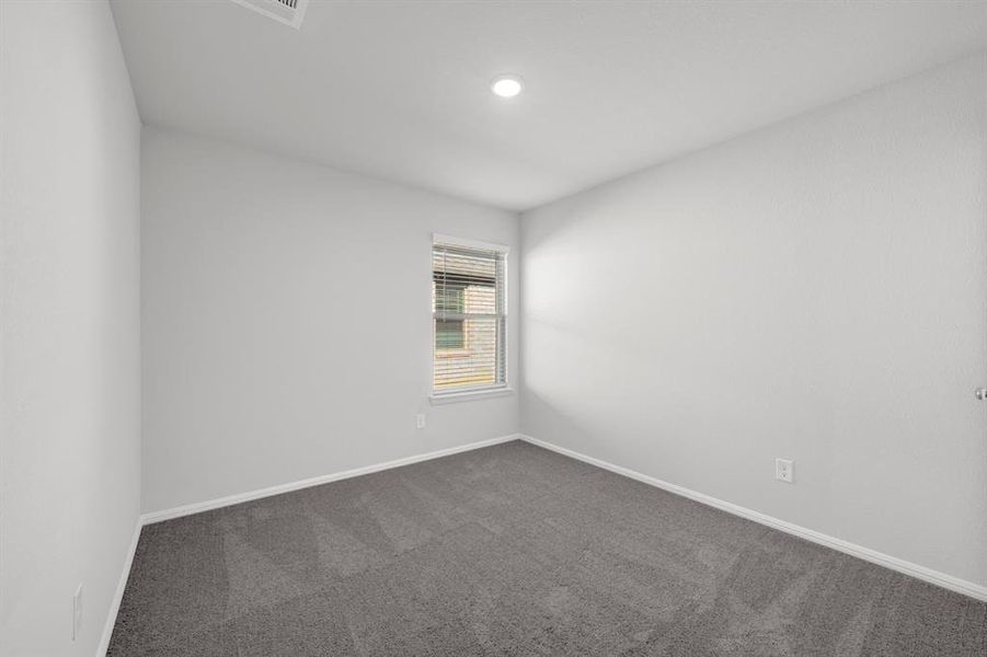 Spacious, unfurnished interior of a new home in ValleyBrooke, Mesquite (Image 19).