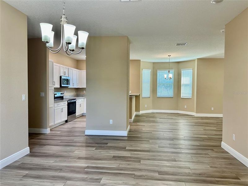 Spacious, unfurnished interior of a new home in , Weeki Wachee (Image 23).