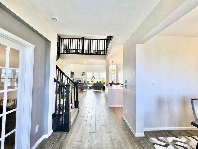 Furnished interior view inside a new home in Lakeview, Waller (Image 20).
