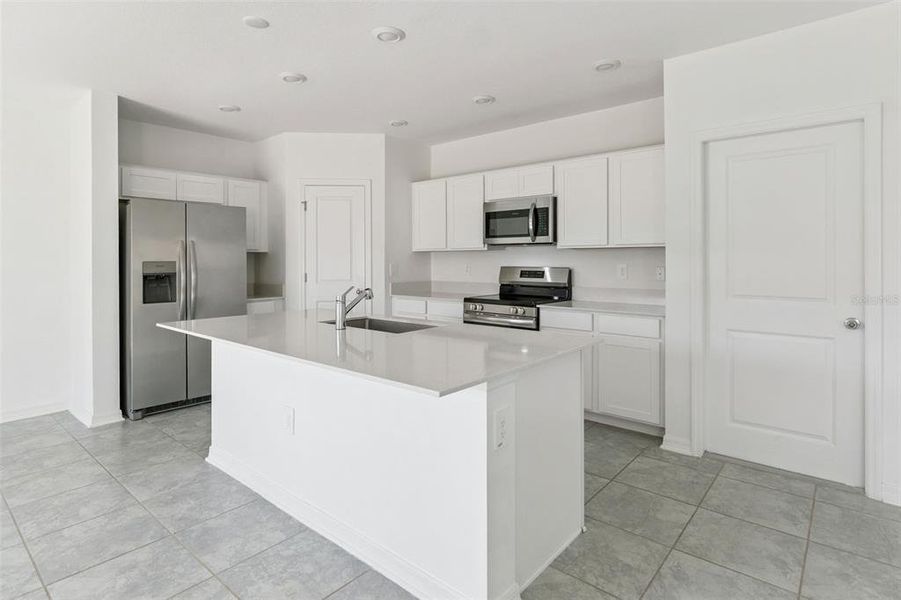 Furnished interior view inside a new home in Peace Creek Reserve: Legacy Collection, Winter Haven (Image 4). Furnished interior view inside a new home in Peace Creek Reserve: Legacy Collection, Winter Haven (Image 4).