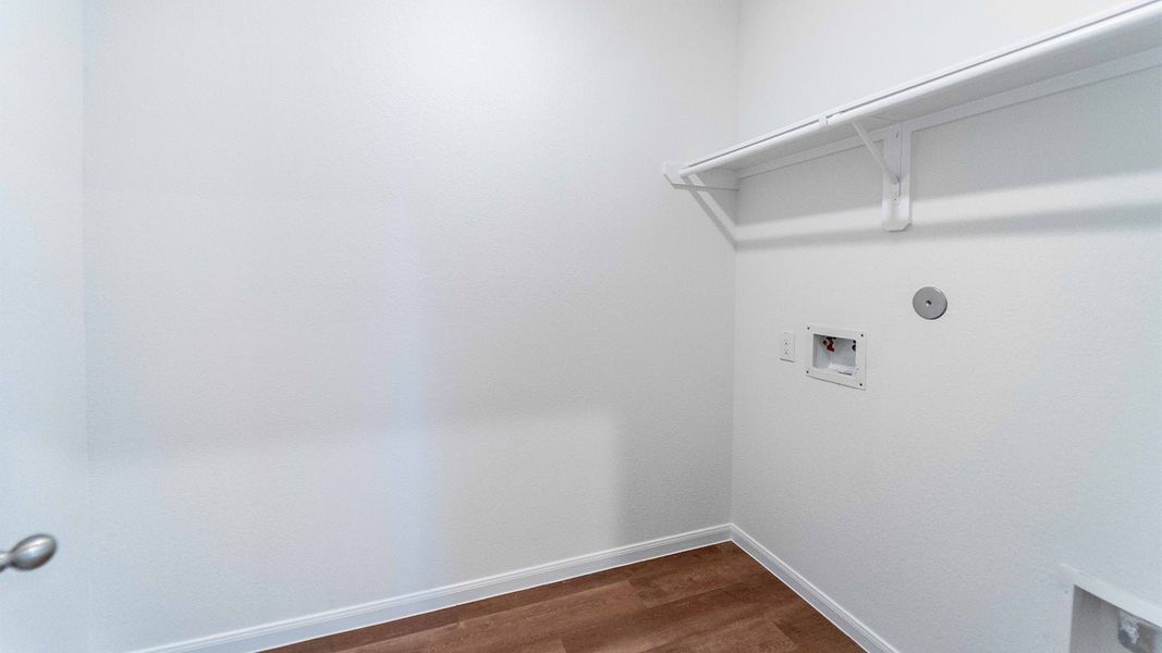 Spacious, unfurnished interior of a new home in The Canopies, Splendora (Image 39).