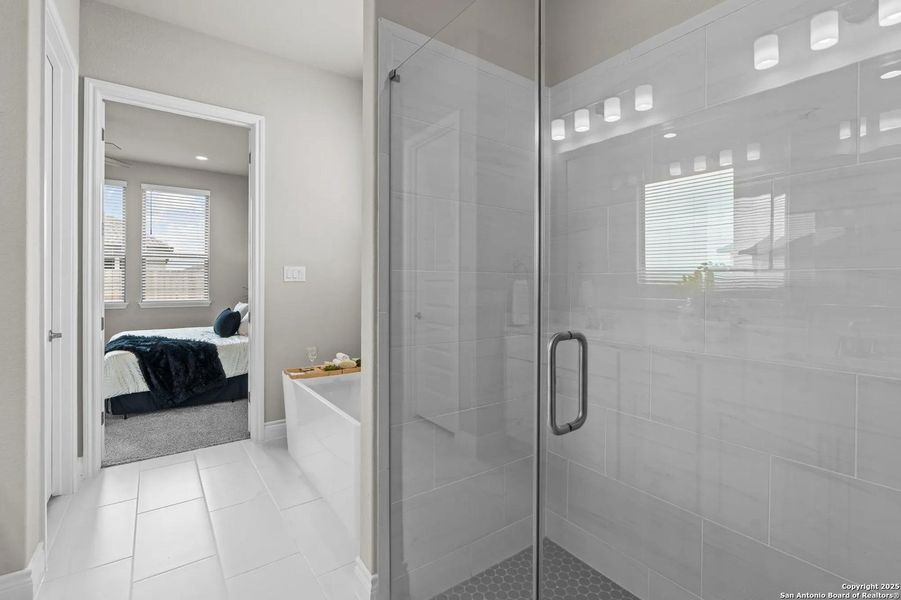 Furnished interior view inside a new home in Legacy at Lake Dunlap, New Braunfels (Image 16).