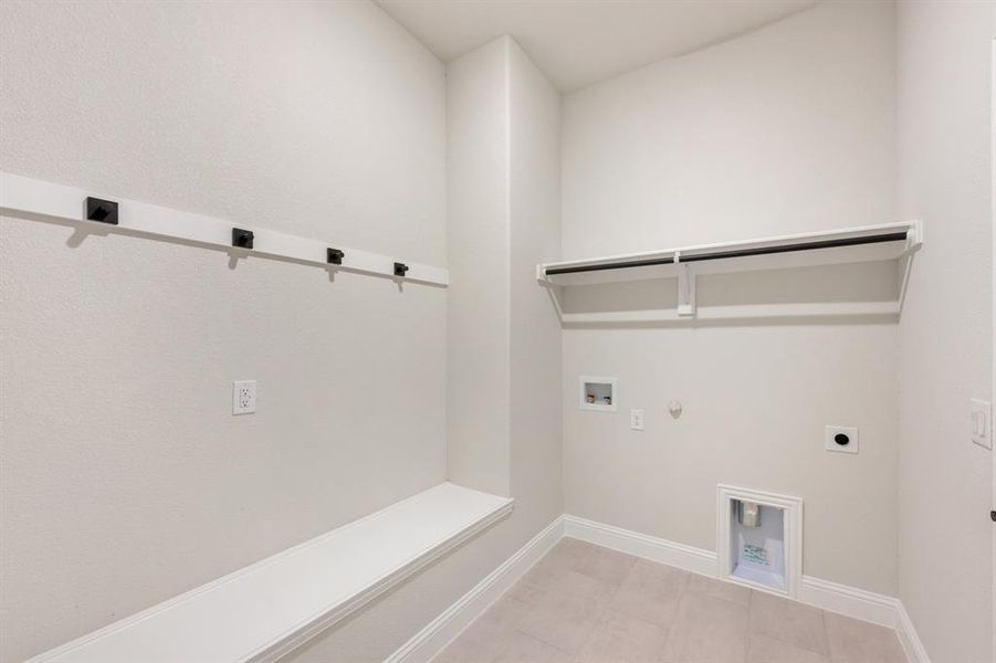 Spacious, unfurnished interior of a new home in Parks at Panchasarp Farms 55-60, Burleson (Image 26).