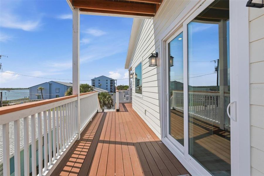 Exterior details and patio area of a home in , New Smyrna Beach (Image 27).