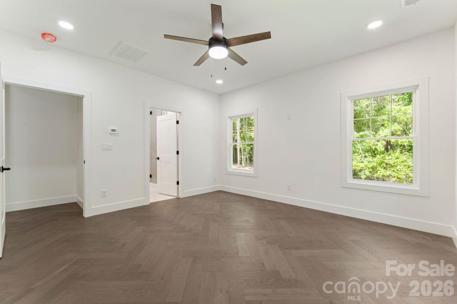 Spacious, unfurnished interior of a new home in , Huntersville (Image 19).