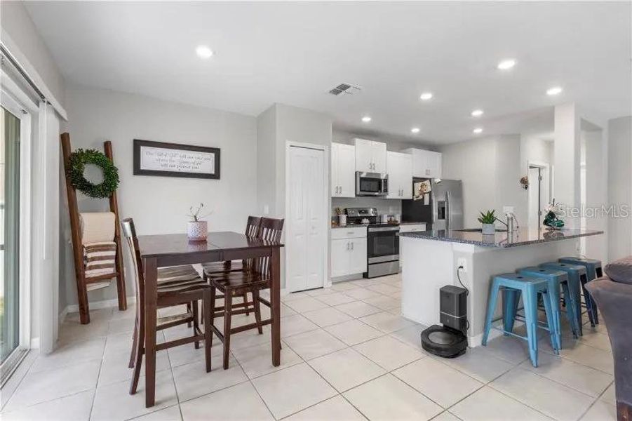 Furnished interior view inside a new home in , Zephyrhills (Image 14). Furnished interior view inside a new home in , Zephyrhills (Image 14).