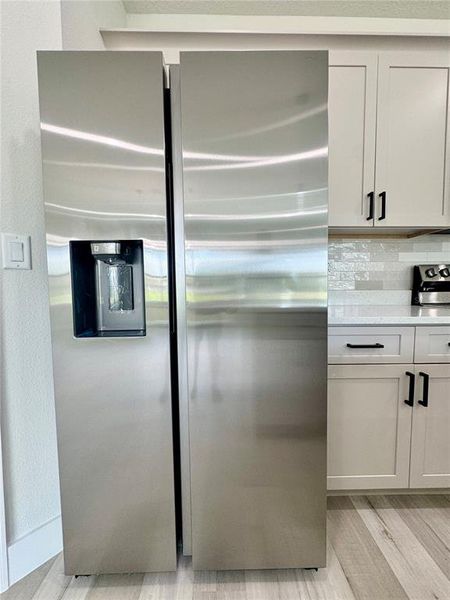 Close-up of interior finishes inside a home in , Sebring (Image 18).