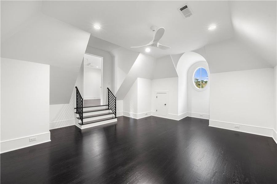 Spacious, unfurnished interior of a new home in , Sandy Springs (Image 84).