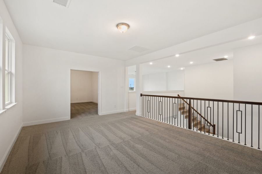 Spacious, unfurnished interior of a new home in Lake Breeze, Lavon (Image 41). Spacious, unfurnished interior of a new home in Lake Breeze, Lavon (Image 41).