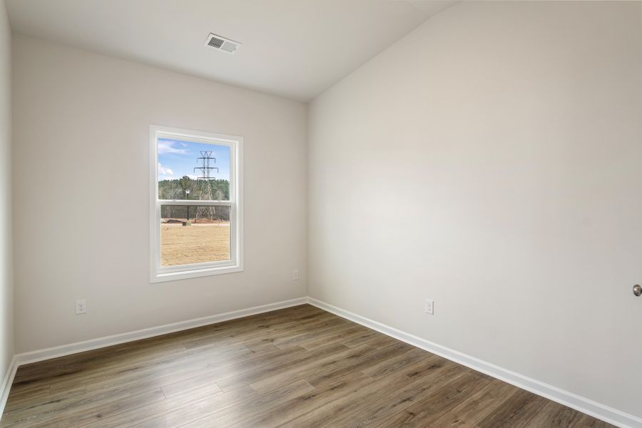 Spacious, unfurnished interior of a new home in Fairview Falls, Chesnee (Image 18).