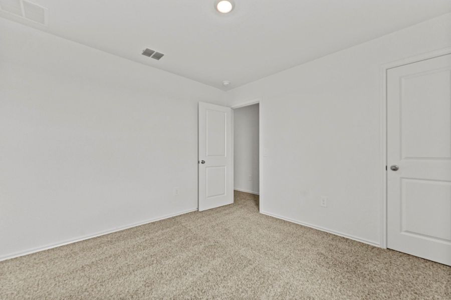 Spacious, unfurnished interior of a new home in Palomino, Manor (Image 38).