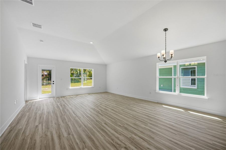 Spacious, unfurnished interior of a new home in Country Way South, Newberry (Image 10).