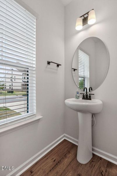 017-1280x960-powder-room