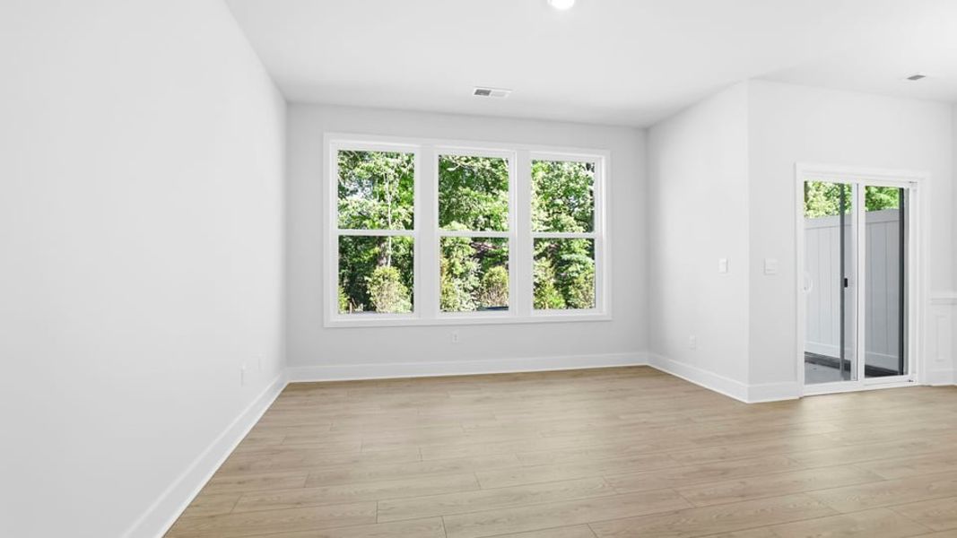Spacious, unfurnished interior of a new home in Hidden Hills, Spartanburg (Image 14).