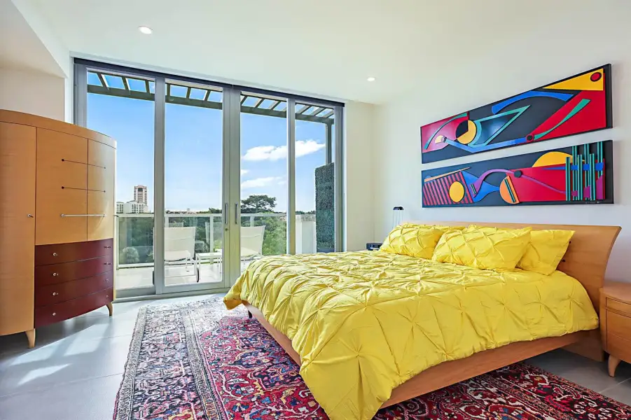 VERY BRIGHT PRIMARY BEDROOMS VERY BRIGHT PRIMARY BEDROOMS
