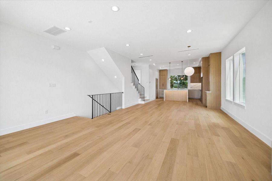 Spacious, unfurnished interior of a new home in , Houston (Image 26).