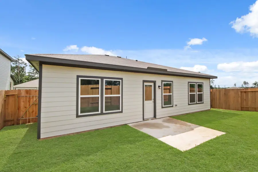 Exterior details and patio area of a home in Crockett Meadows, Cut and Shoot (Image 16). Exterior details and patio area of a home in Crockett Meadows, Cut and Shoot (Image 16).