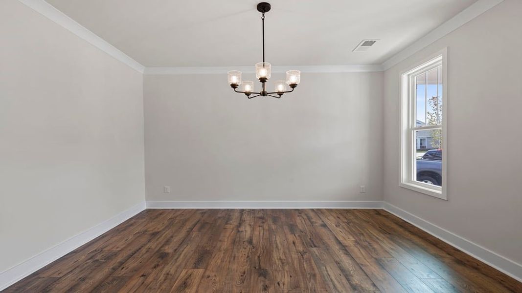 Spacious, unfurnished interior of a new home in Sycamore Cove, Woodruff (Image 15).