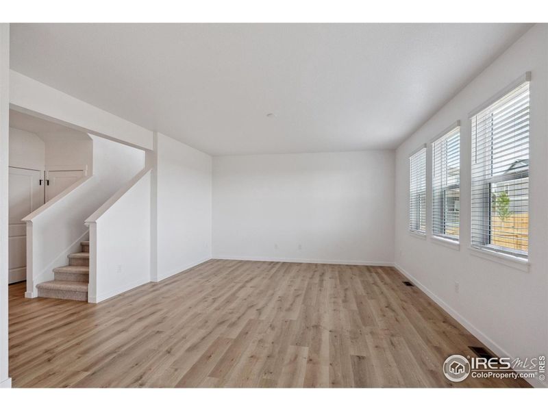 Spacious, unfurnished interior of a new home in Hansen Farm, Fort Collins (Image 33).