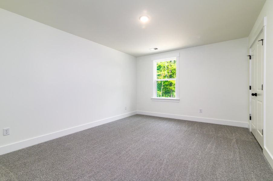Spacious, unfurnished interior of a new home in , Charleston (Image 31).