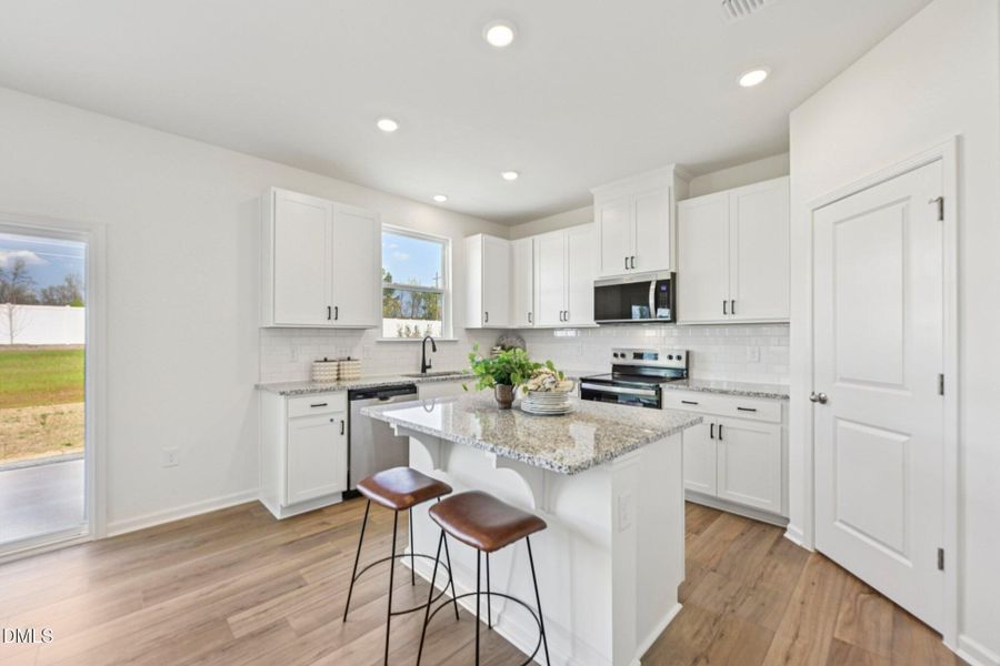 14-web-or-mls-Caspian Ct-S0104-014