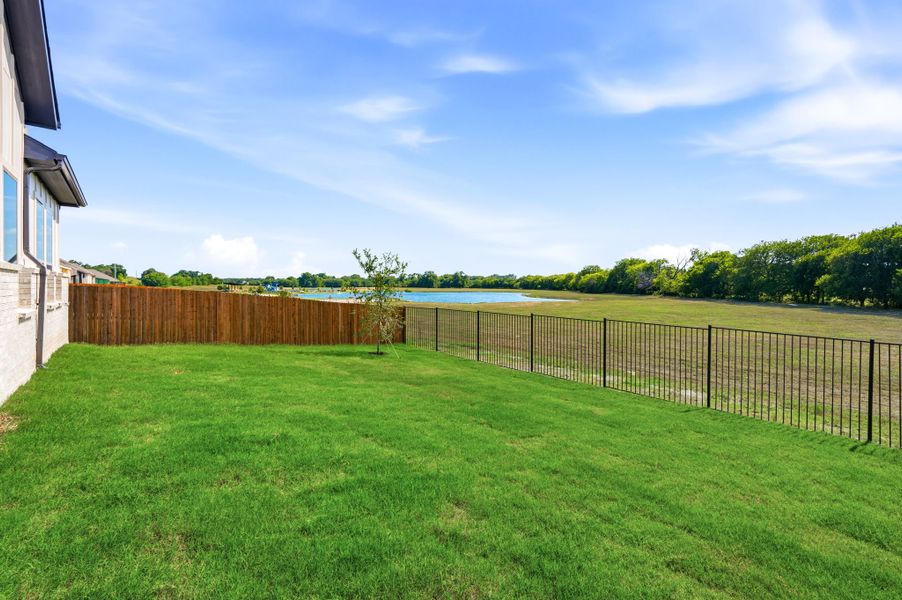 Exterior details and patio area of a home in Parks of Aledo, Aledo (Image 27).