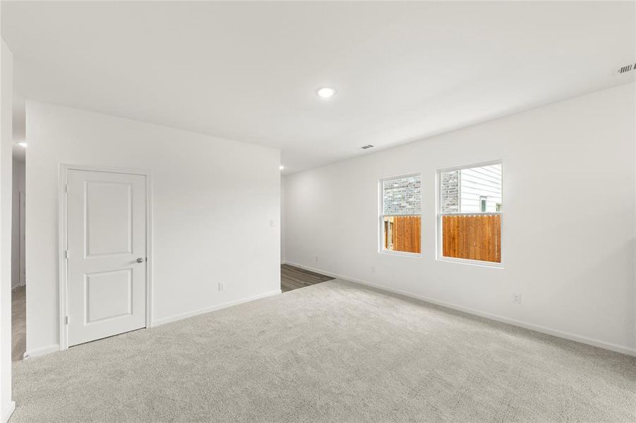 05. 5936 Sahara - Family