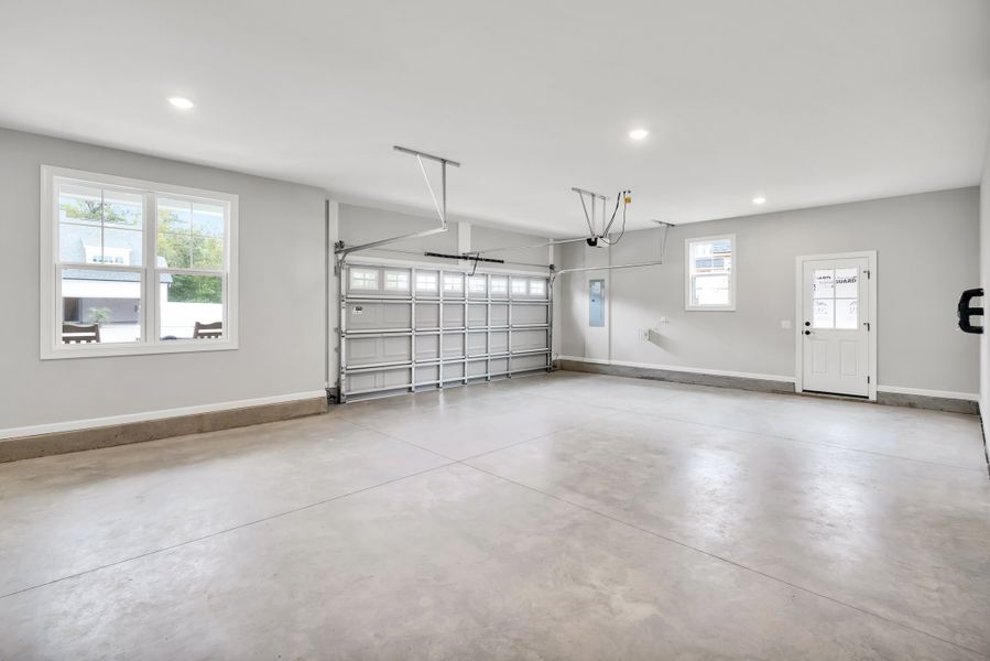 Representative unfurnished interior of a home built from the Lumina Island by Kent Homes in Oyster Harbour, Supply (Image 24).