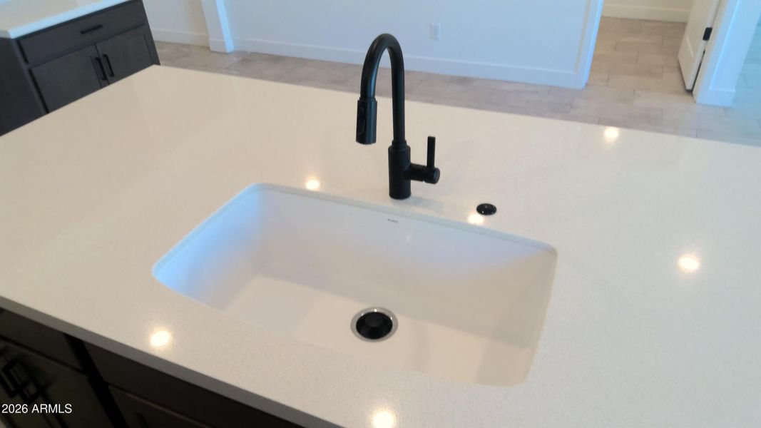White Single bowl sink