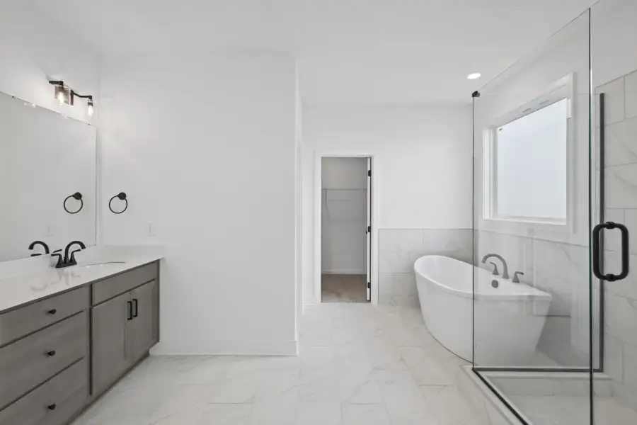*Photo of example home. Selections & finishes may vary.